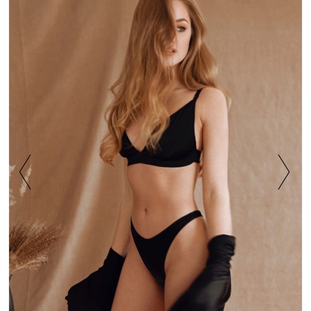 FINAL SALE - La Musa lingerie set - Picture 1 of 10